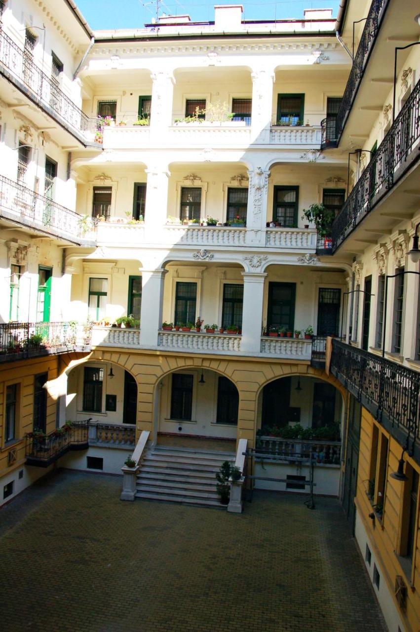 Smile-Inn Budapest Exterior foto